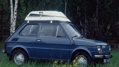 Fiat 126p mit Dachbox Inter Pack