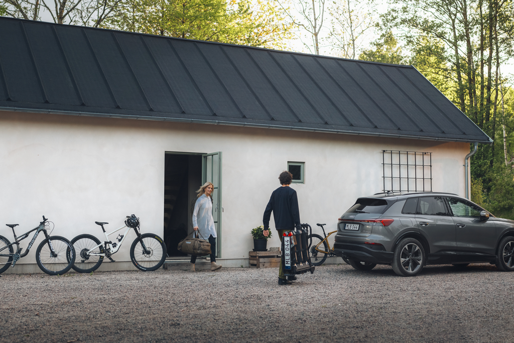Thule EasyFold 3 - opvouwbare fietsendrager voor op de trekhaak, geschikt voor 3 fietsen (945100)