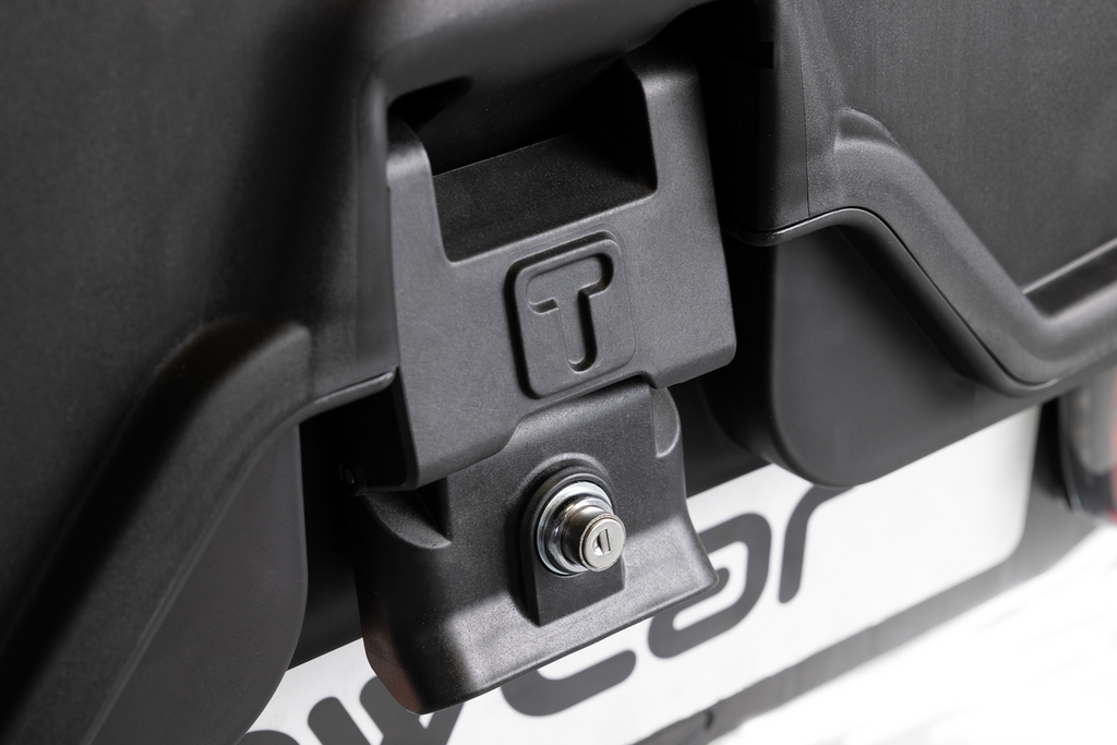 Towbox Camper Alpha zwart LED (kort) - bagagebox voor montage op de trekhaak