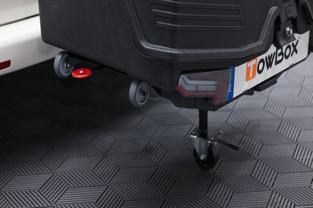 Towbox Camper Alpha zwart LED (kort) - bagagebox voor montage op de trekhaak