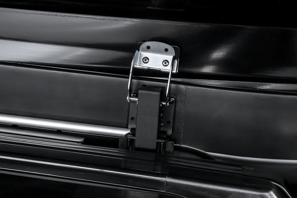 Inter Pack Skugga L 660 dakkoffer, glanzend zwart