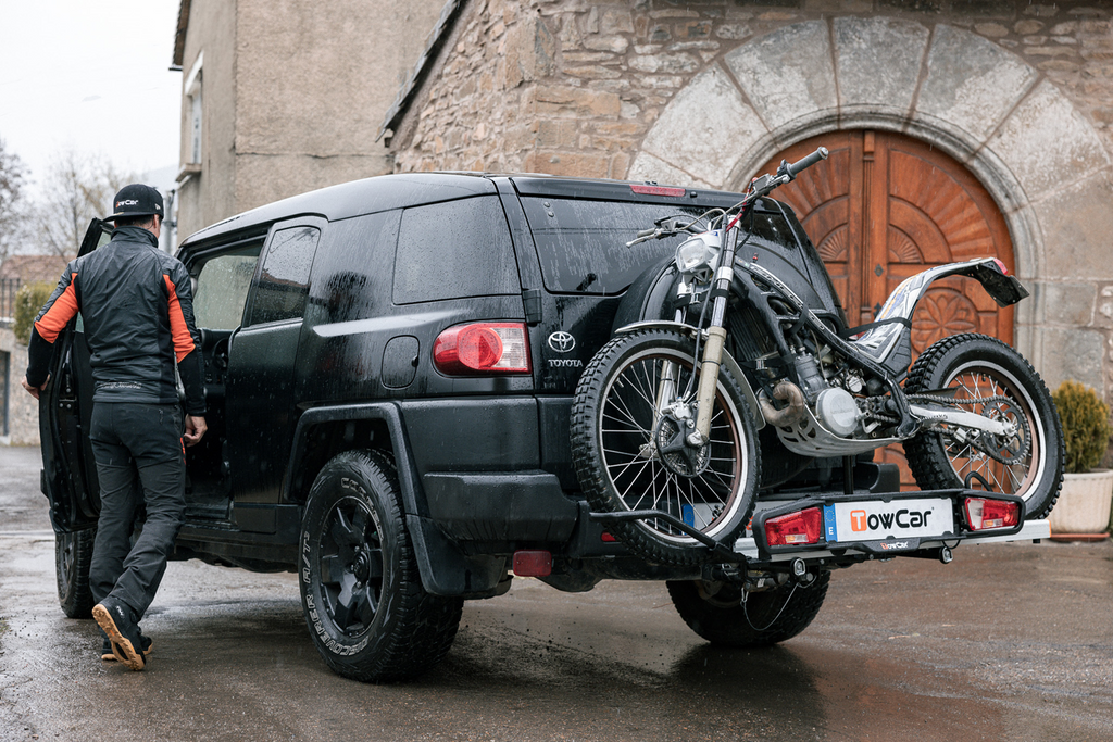 Towcar Balance - bagażnik na motocykl montowany na hak