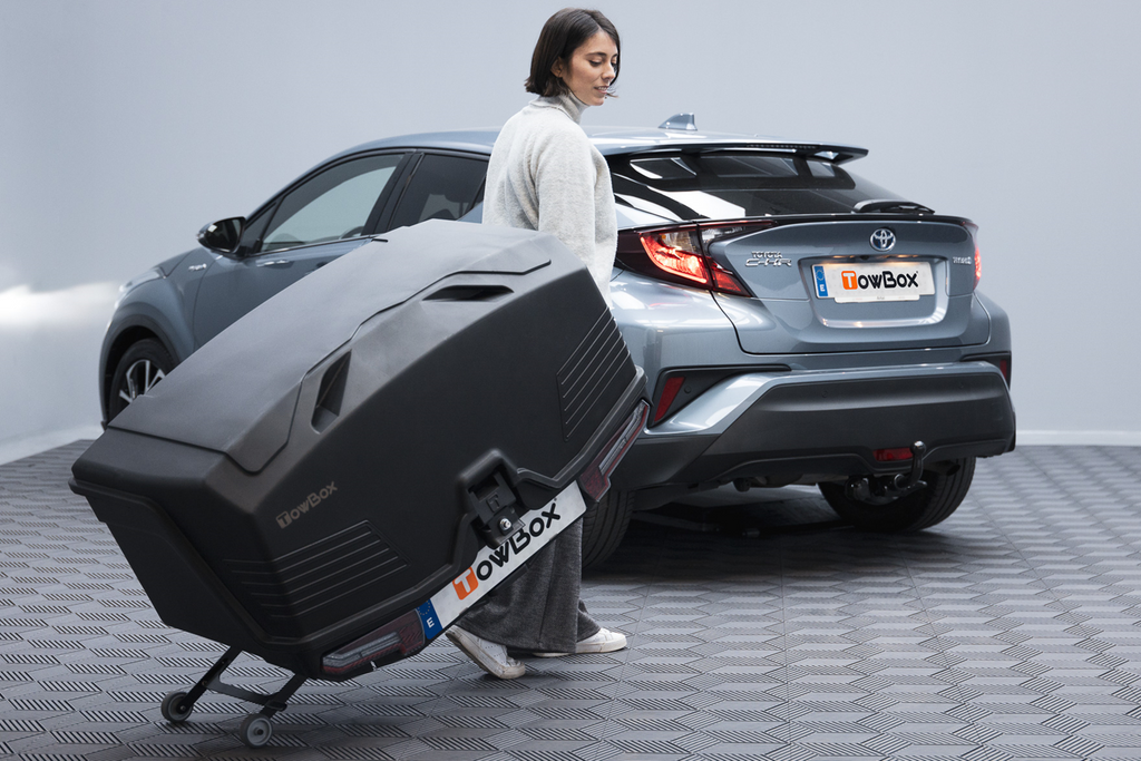 Towbox Alpha urban zwart - bagagebox voor montage op de trekhaak